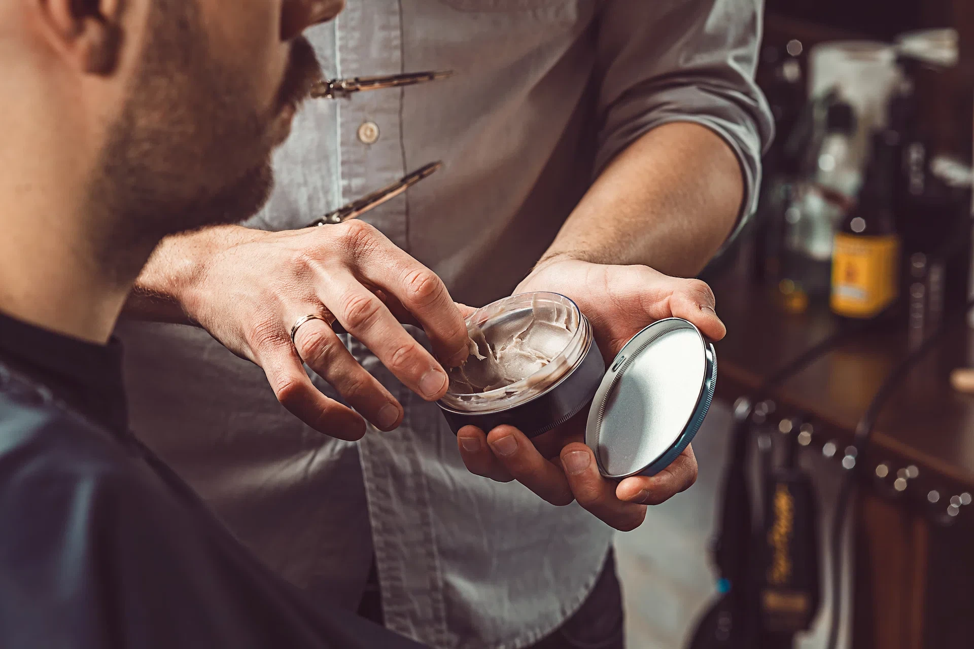 Conversación uno a uno entre dos personas — hablá directamente con el ingeniero que escribe tu código.